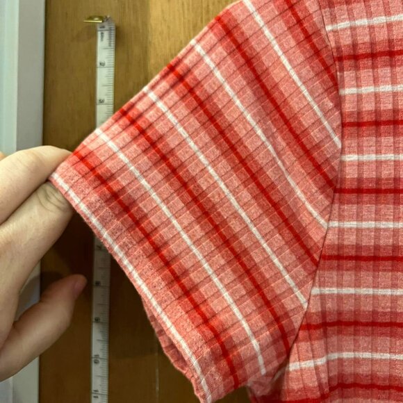 🐻Size S - LulaRoe - Red Stripe Short Sleeve Knit Pullover - Picture 3 of 6